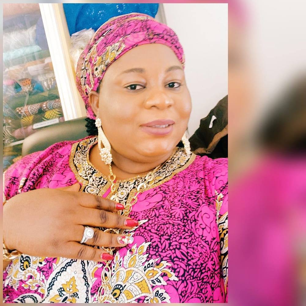 Meet your Posher, Monica